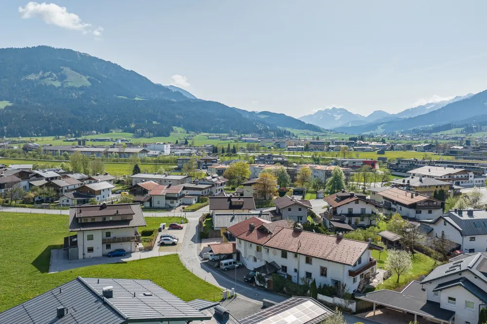 KITZIMMO-Großzügiges Haus mit 3 Wohnungen mieten - Immobilien St. Johann.