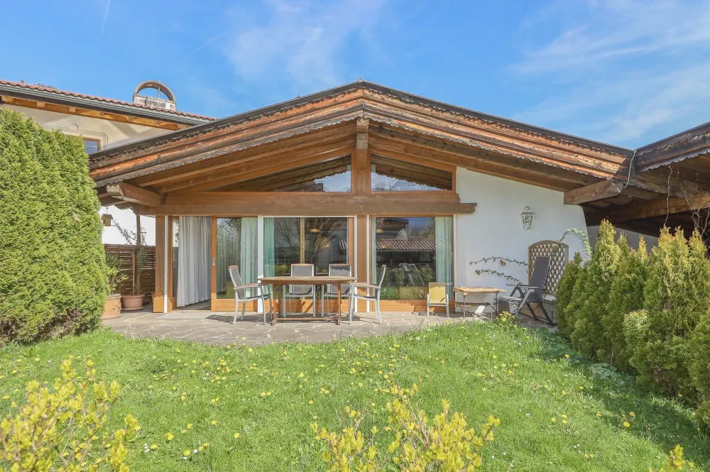 KITZIMMO-Großzügiges Haus mit 3 Wohnungen mieten - Immobilien St. Johann.