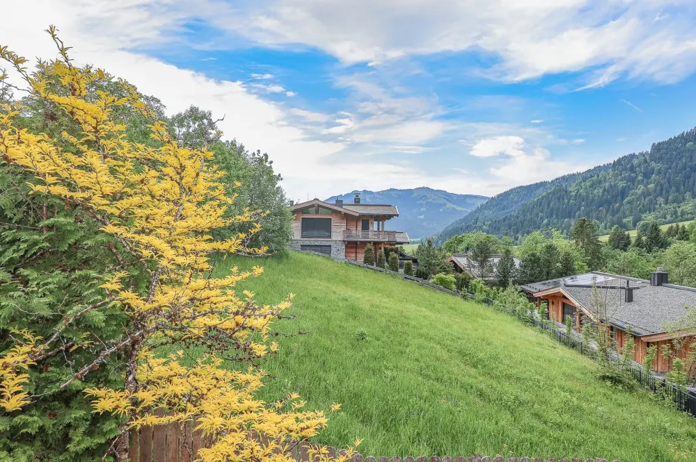 KITZIMMO-Exklusives Chalet mit Kaiserblick in Toplage kaufen - Immobilien Reith bei Kitzbühel.