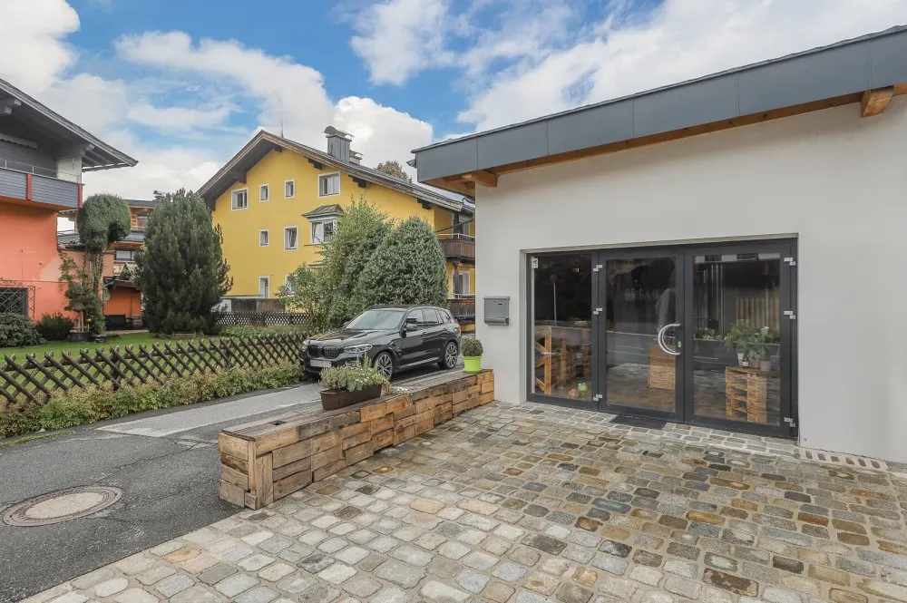 KITZIMMO-Geschäftslokal in zentraler Lage zu kaufen - Immobilien St. Johann.