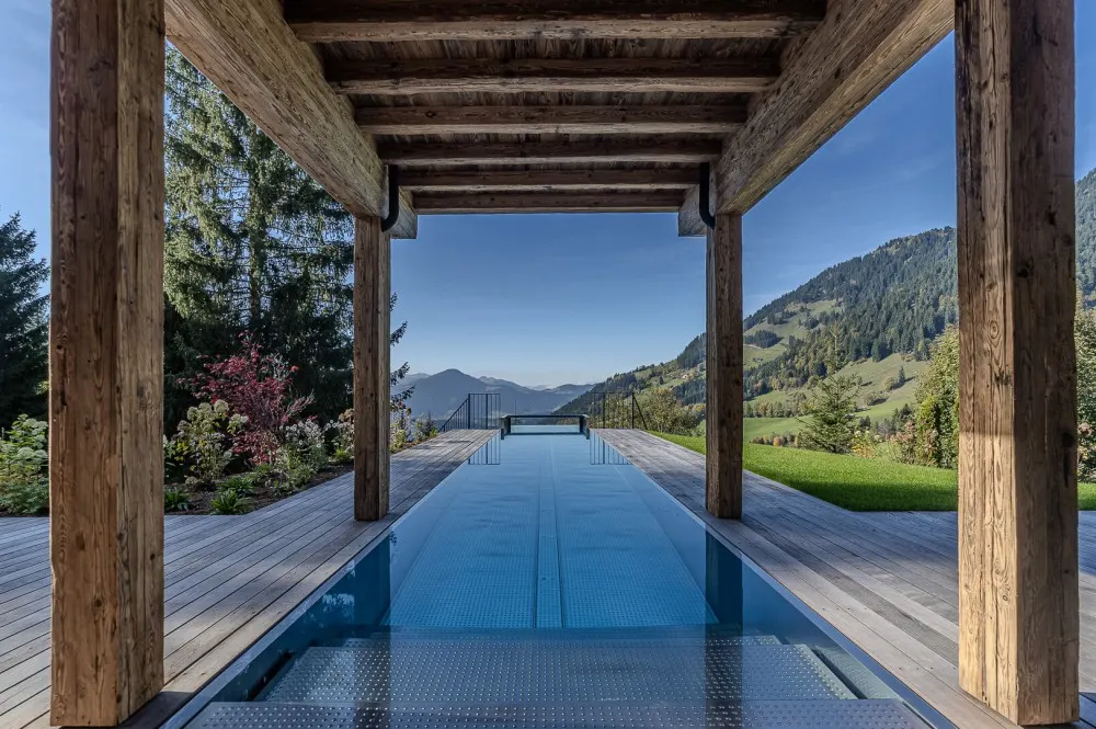 KITZIMMO-THE SHAPE OF WATER - Luxusvilla in prominenter Toplage - Immobilien Kitzbühel.