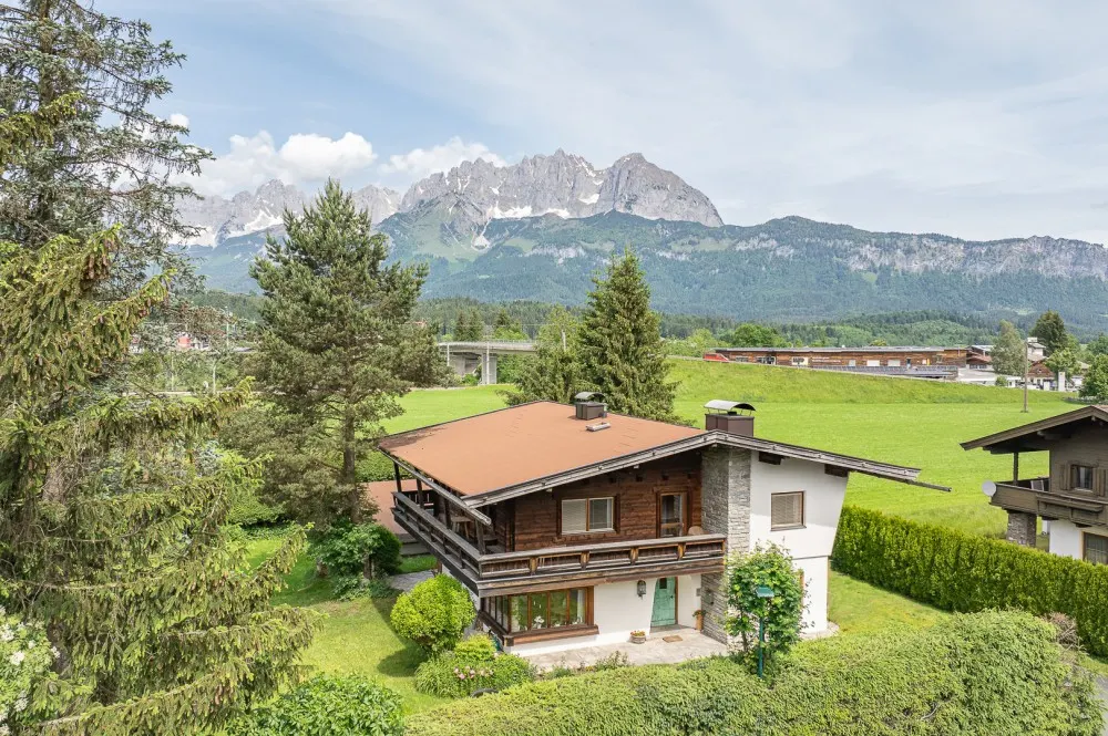 KITZIMMO-Tirolerhaus mit Kaiserblick in Toplage - Immobilien Oberndorf.