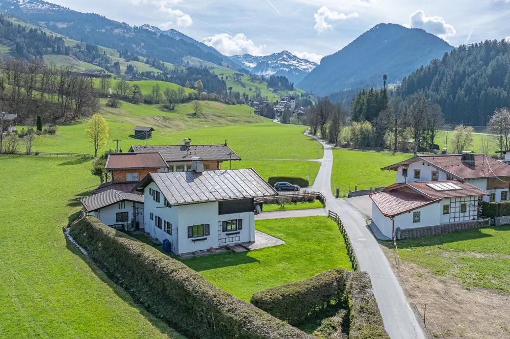 KITZIMMO-Landhaus in Toplage kaufen - Immobilien Aurach bei Kitzbühel.