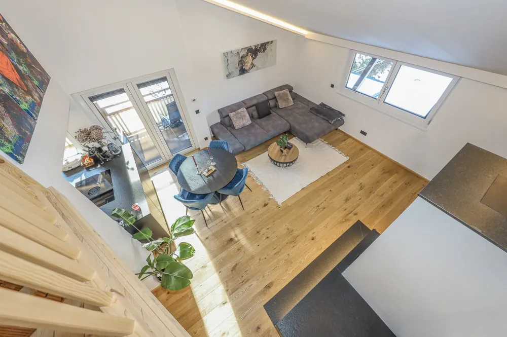 KITZIMMO-Dachgeschosswohnung am Fuße des Hahnenkamm - Immobilien Kitzbühel.