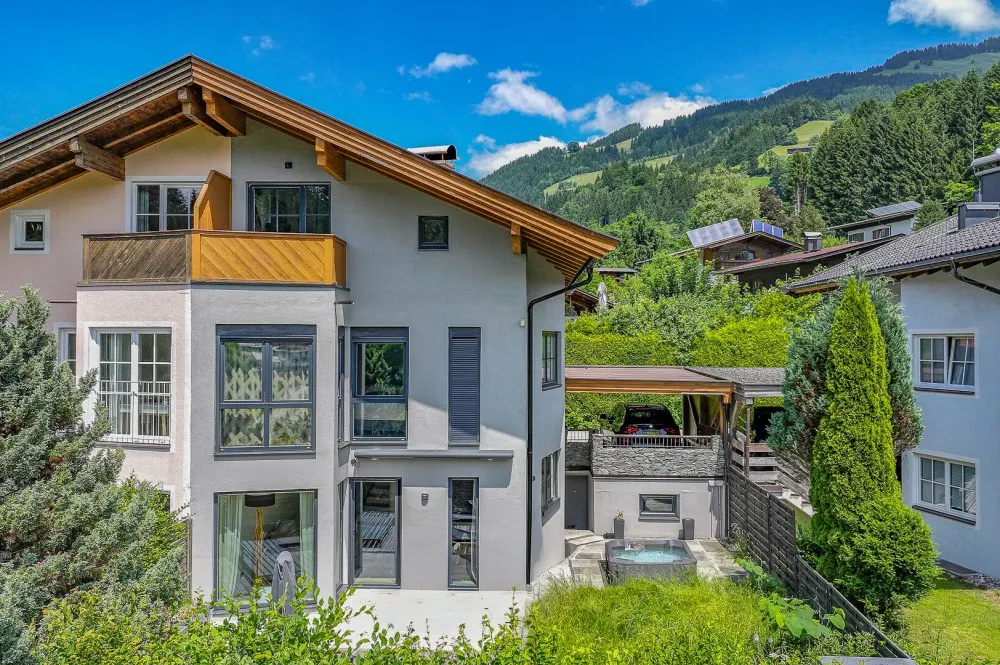 KITZIMMO-Exklusives Haus in sonniger Lage kaufen - Immobilien Kitzbühel.-11