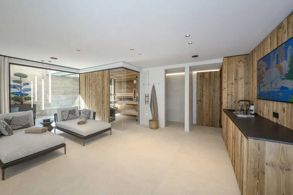 KITZIMMO-Luxusvilla mit Pool am Hahnenkamm - Immobilien Kitzbühel.