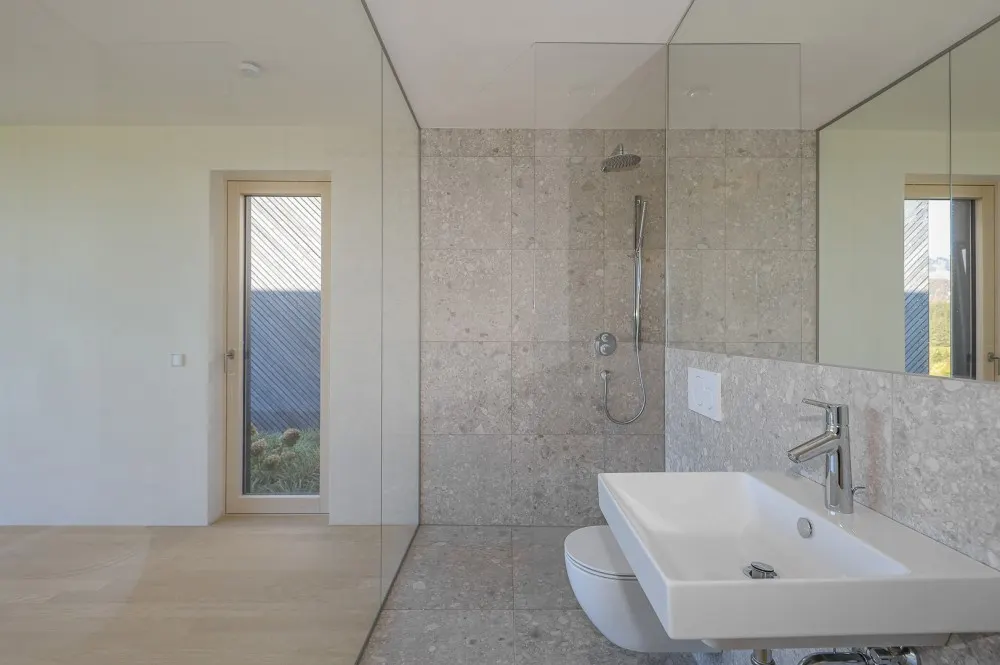 KITZIMMO-Luxusvilla mit Pool und Bergblick in Toplage kaufen - Immobilien Schwendt.