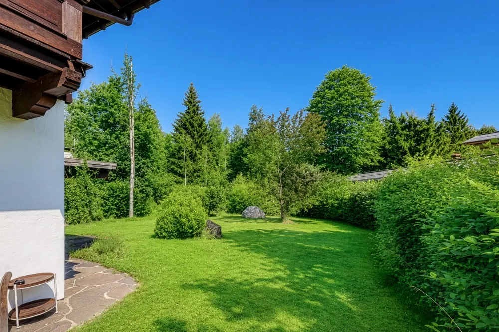 KITZIMMO-Baugrundstück mit Altbestand auf der Bichlalm kaufen - Immobilien Kitzbühel.-1-4-5