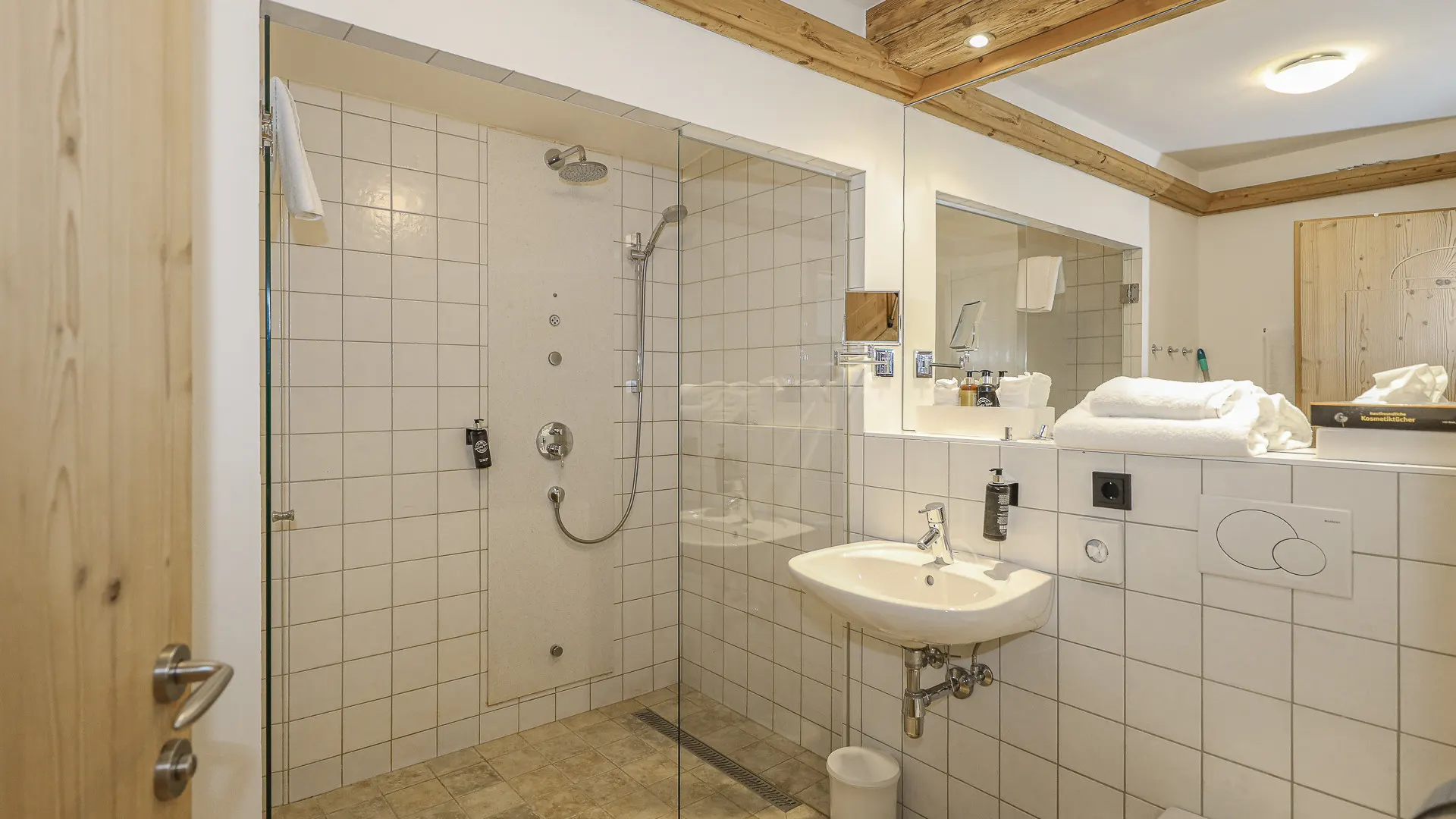 KITZIMMO-Garten Apartment mit touristischer Widmung kaufen - Immobilien Kitzbühel.