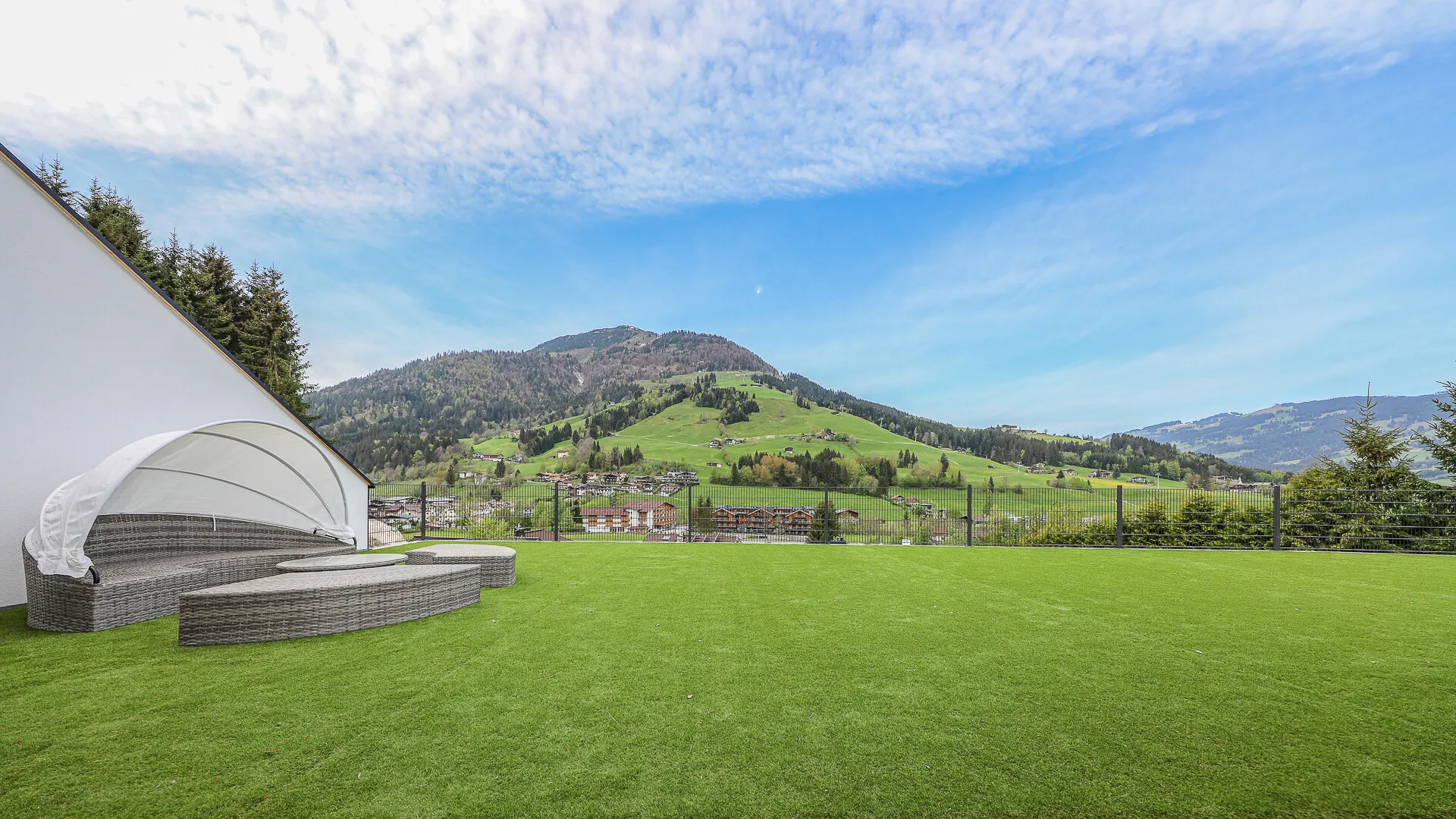 KITZIMMO-exklusive Villa in unverbaubarer Toplage kaufen - Immobilien Kirchberg.-37