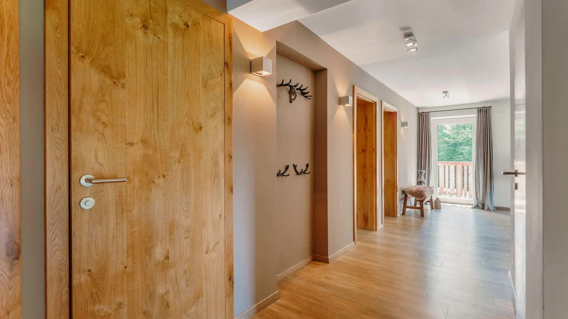KITZIMMO-Exklusive Wohnung mit Panoramaterrasse in Skiliftnähe - Immobilien St. Johann.