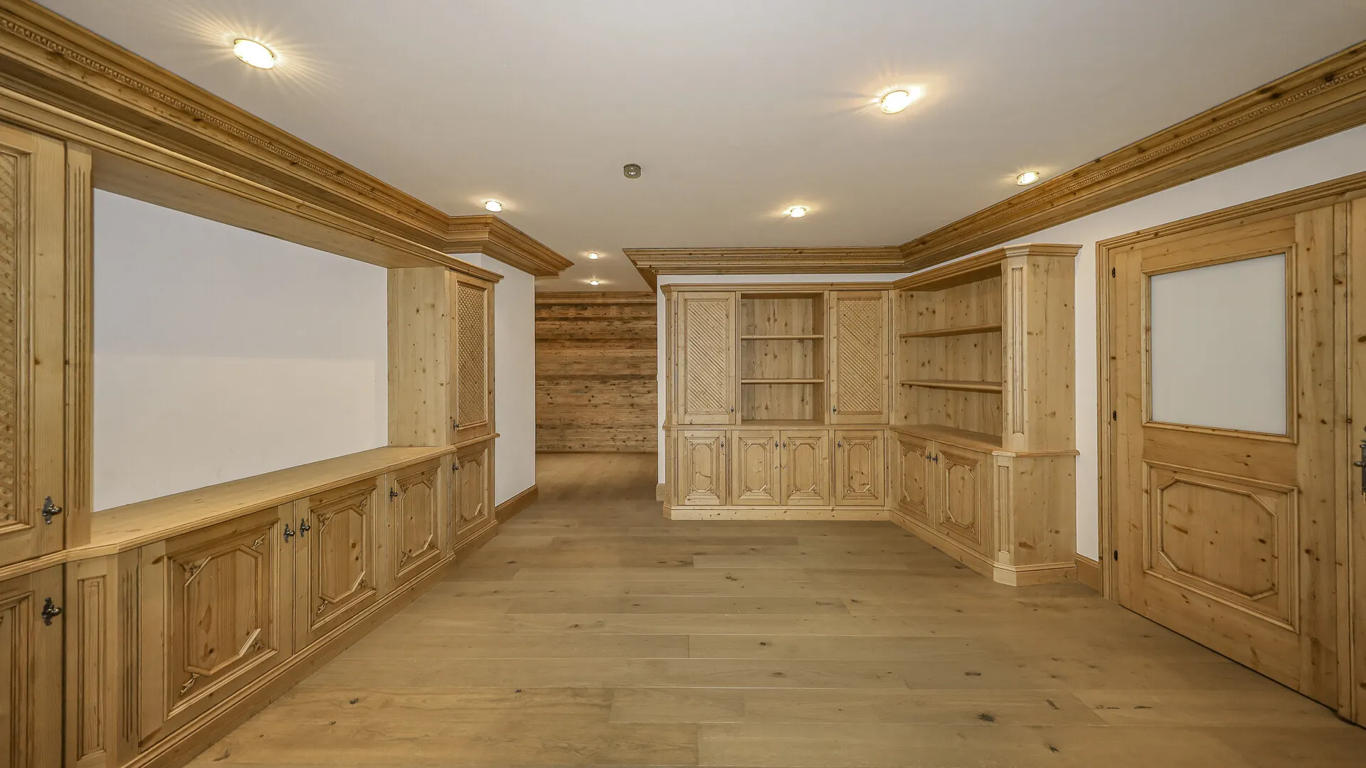 KITZIMMO-Exklusives Büro in der Innenstadt mieten - Immobilien Kitzbühel.