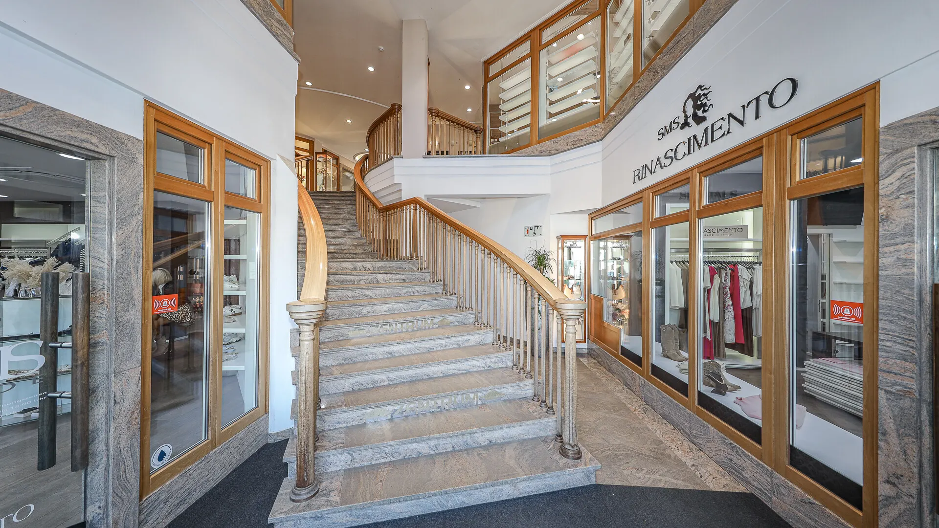 KITZIMMO-Exklusives Büro in der Innenstadt mieten - Immobilien Kitzbühel.