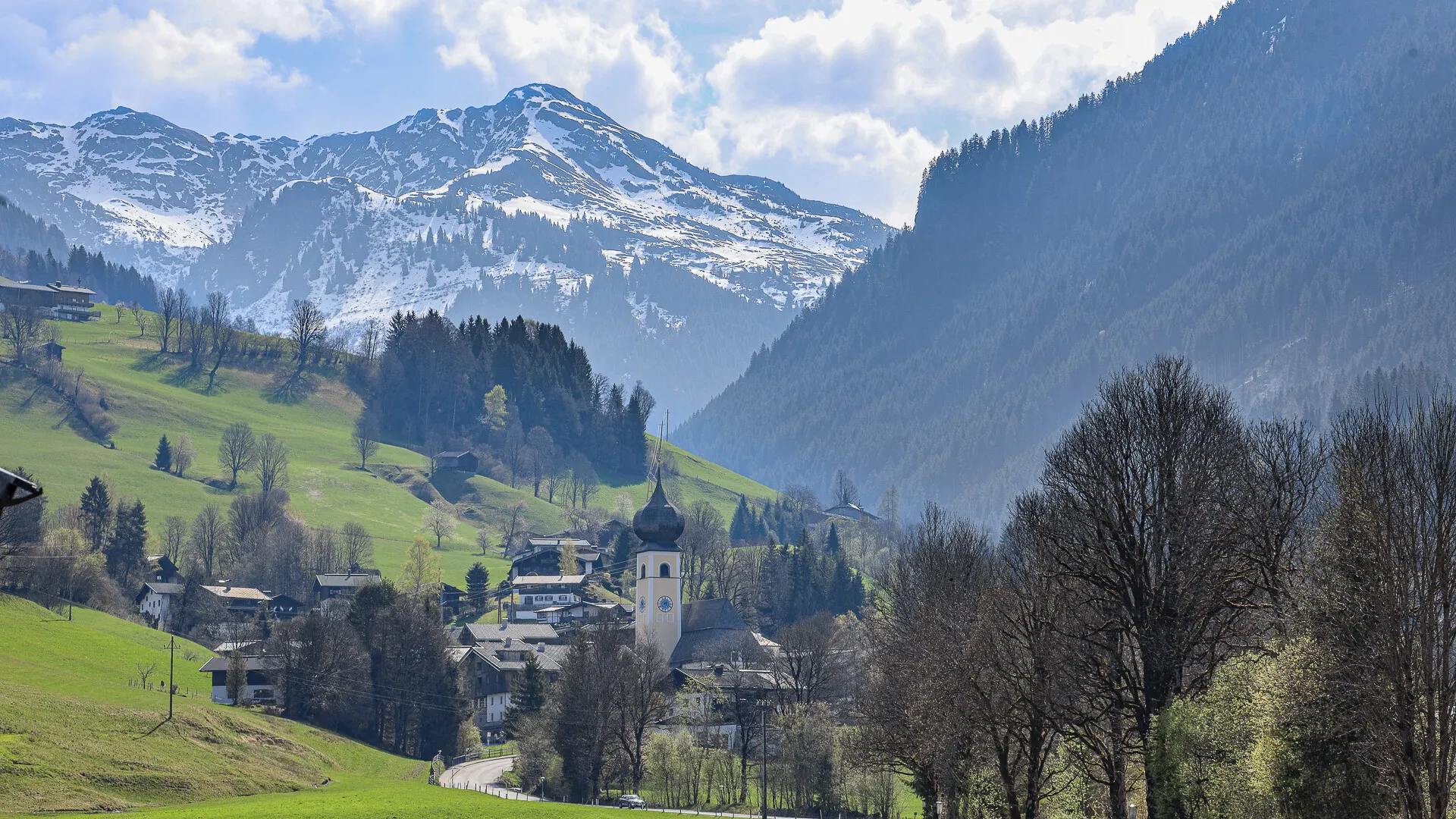 KITZIMMO-Baugrundstück in Toplage kaufen - Immobilien Aurach bei Kitzbühel.