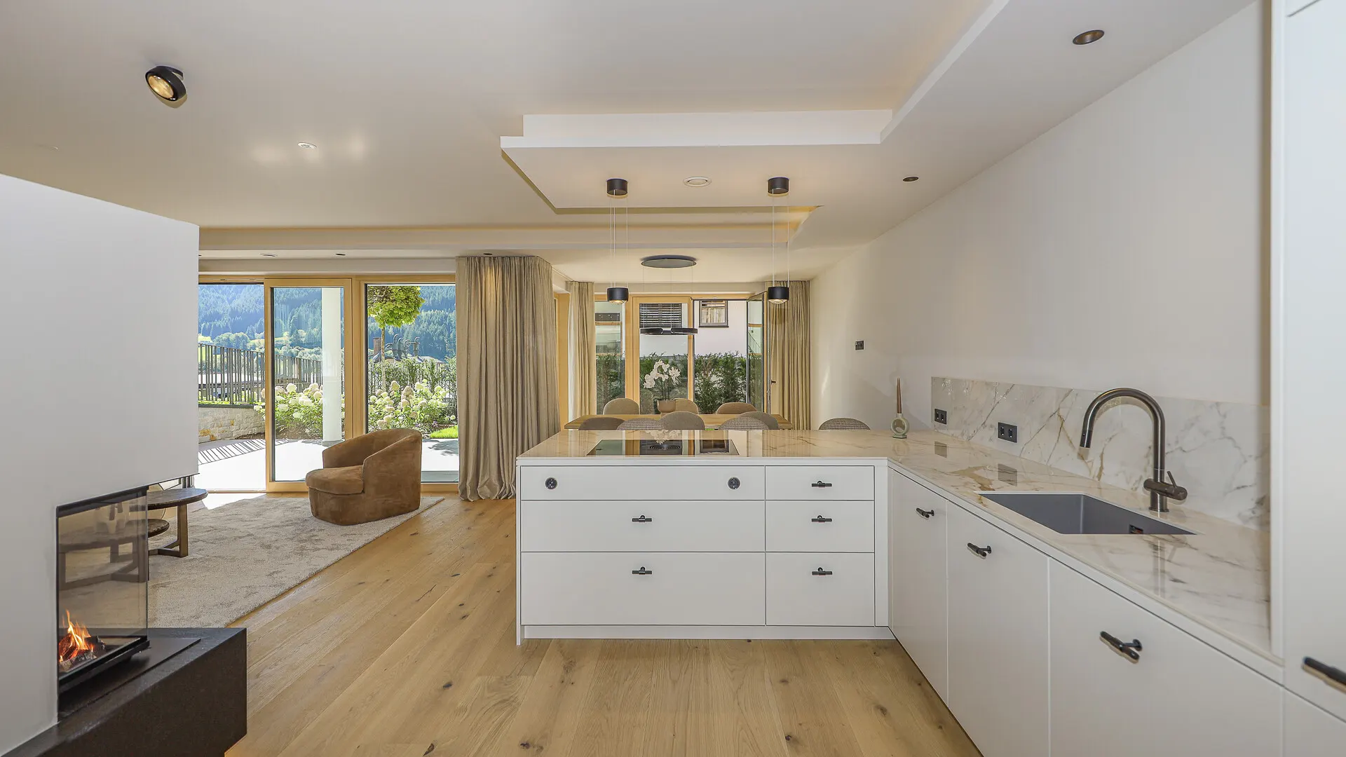 KITZIMMO-Luxuriöse Gartenwohnung mit eigenem Wellnessbereich - Immobilien Brixen.