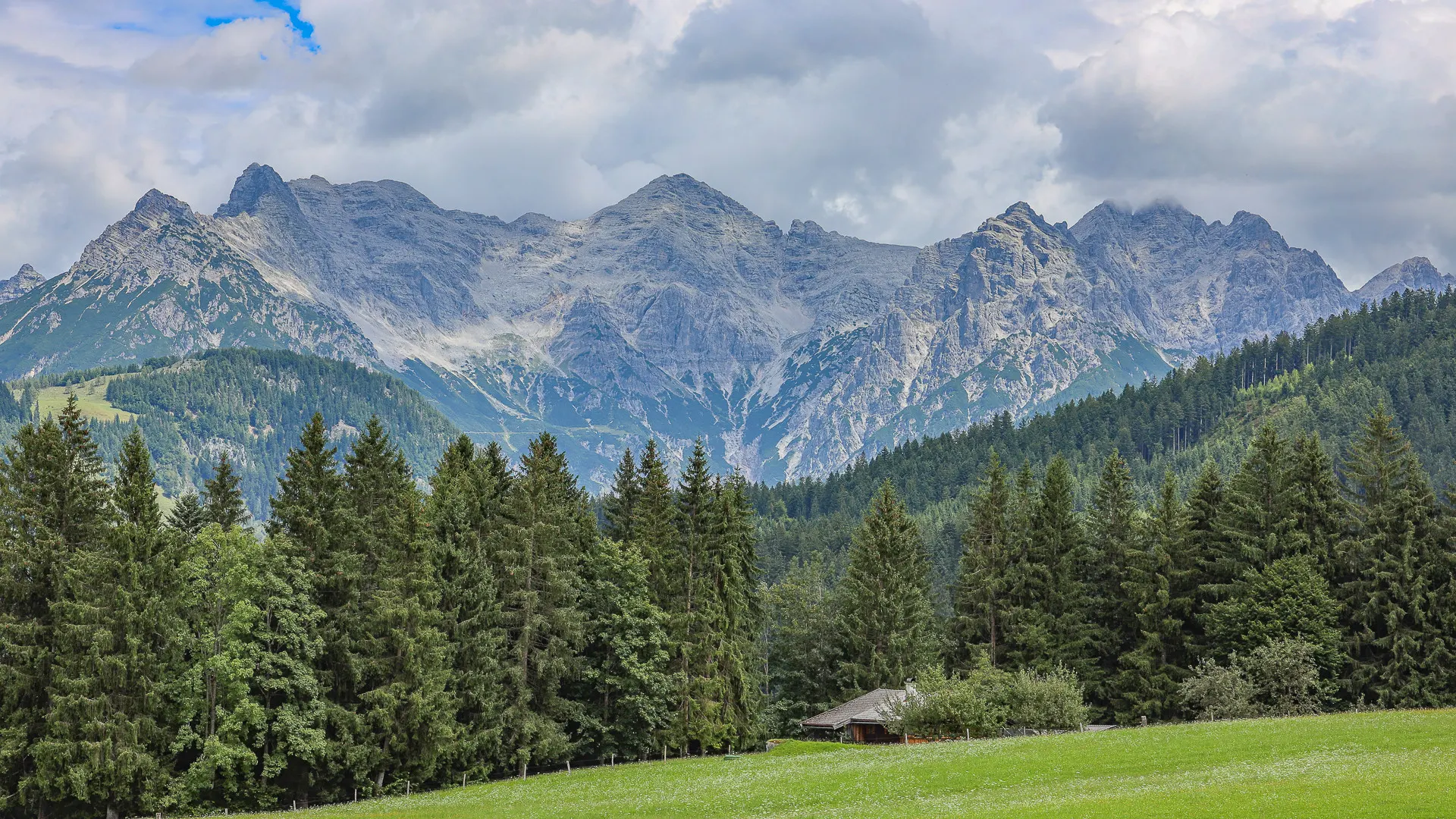 KITZIMMO-Freizeitwohnsitz in Ruhelage mit traumhaftem Ausblick kaufen - Immobilien Fieberbrunn.