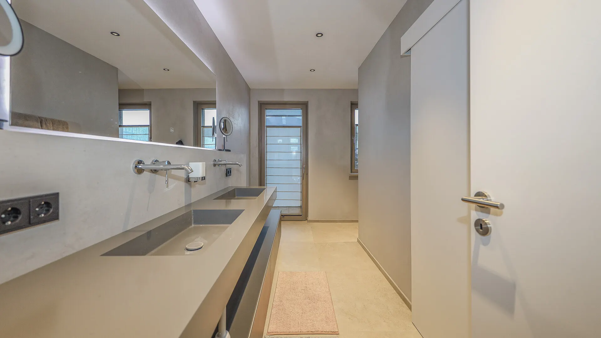 KITZIMMO-Exklusive Luxusvilla mit Kaiserblick in Toplage - Immobilien Going.-2-23