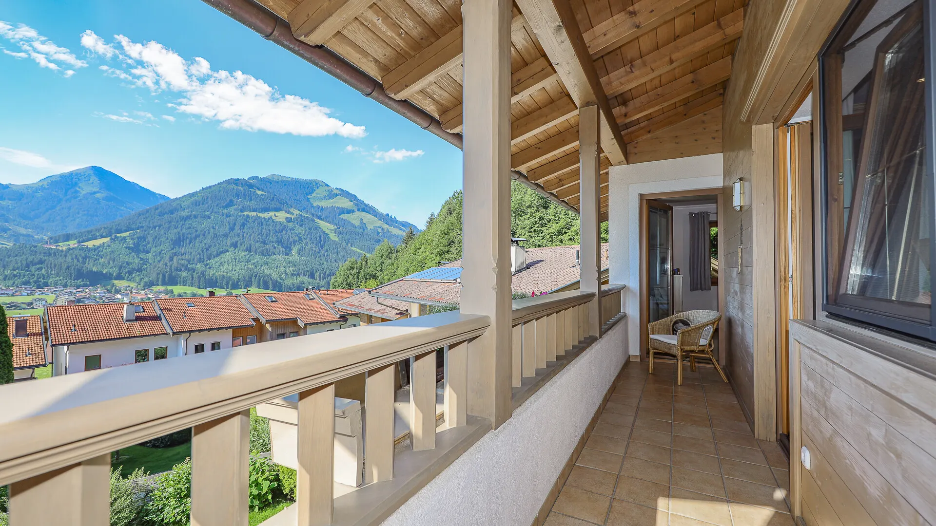 KITZIMMO-Eckreihenhaus in sonniger Ruhelage mit Panorama-Ausblick - Immobilien Brixen.
