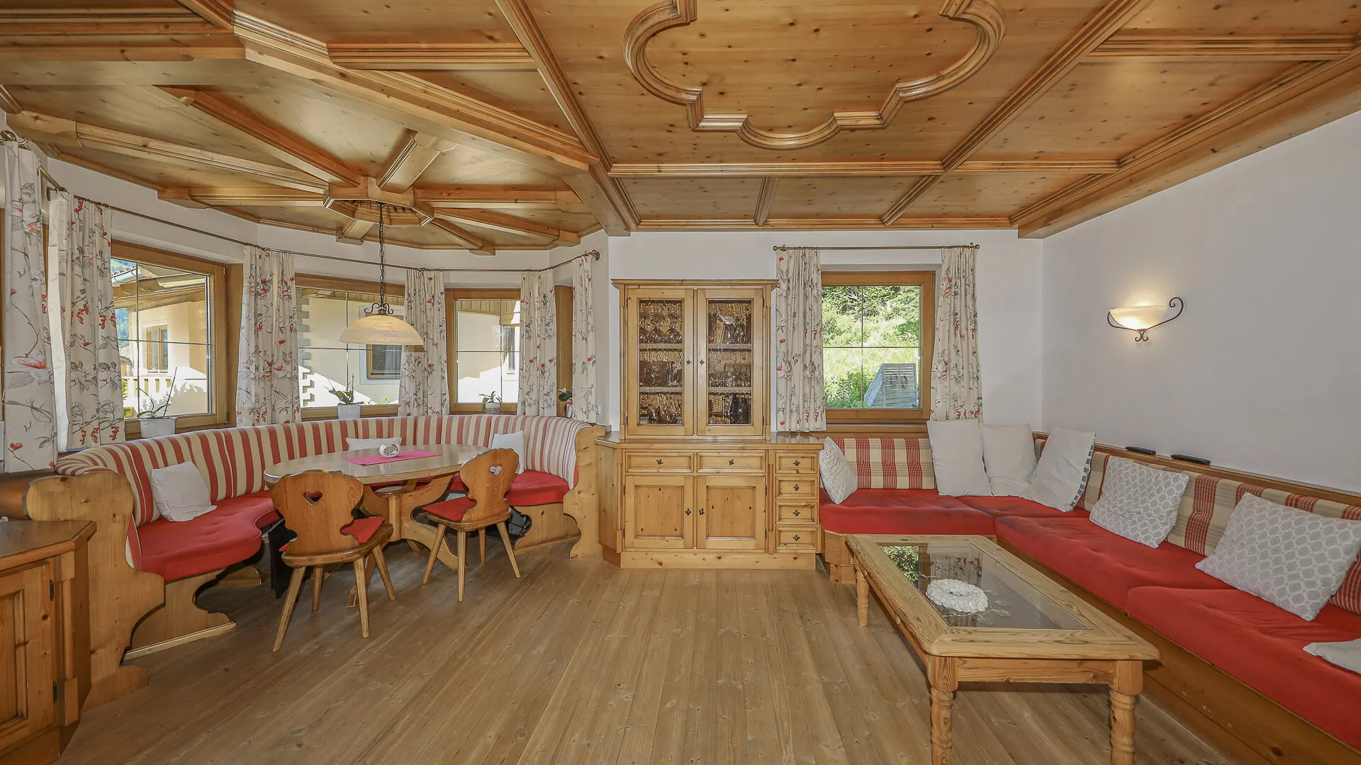 KITZIMMO-Eckreihenhaus in sonniger Ruhelage mit Panorama-Ausblick - Immobilien Brixen.