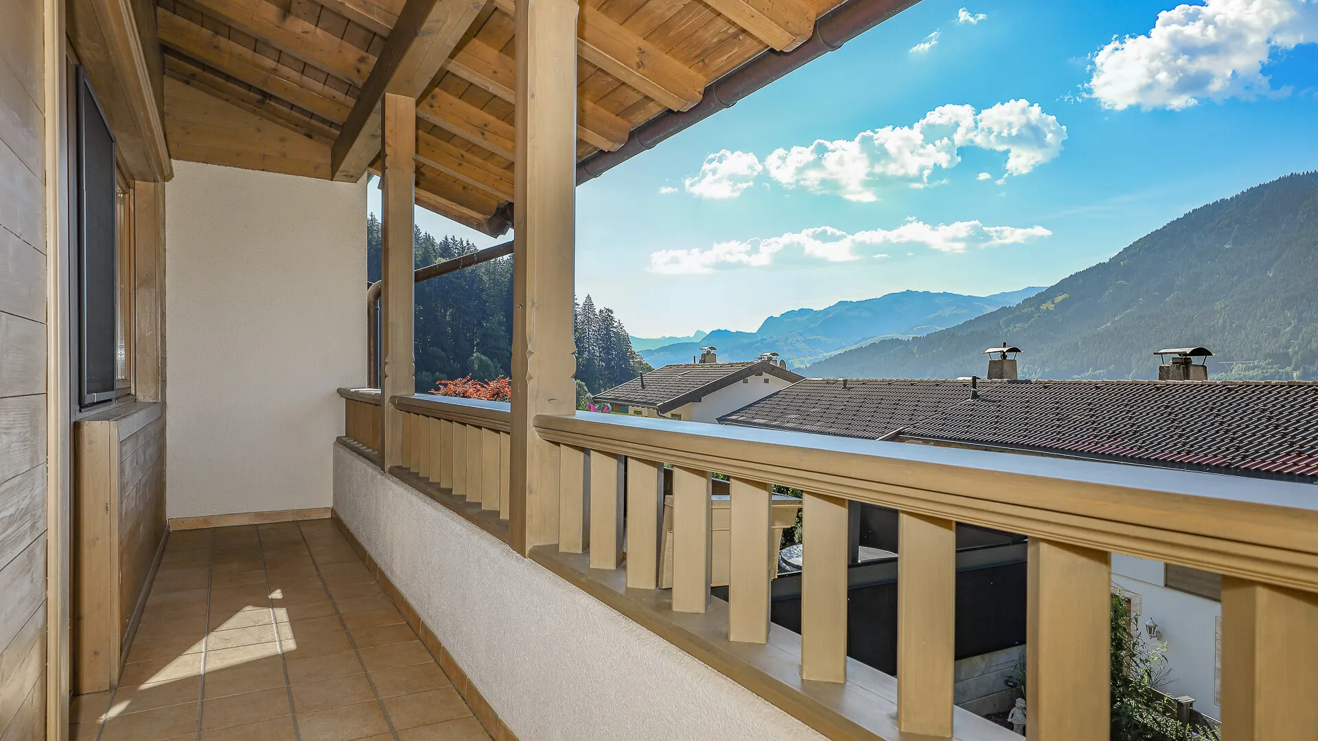 KITZIMMO-Eckreihenhaus in sonniger Ruhelage mit Panorama-Ausblick - Immobilien Brixen.