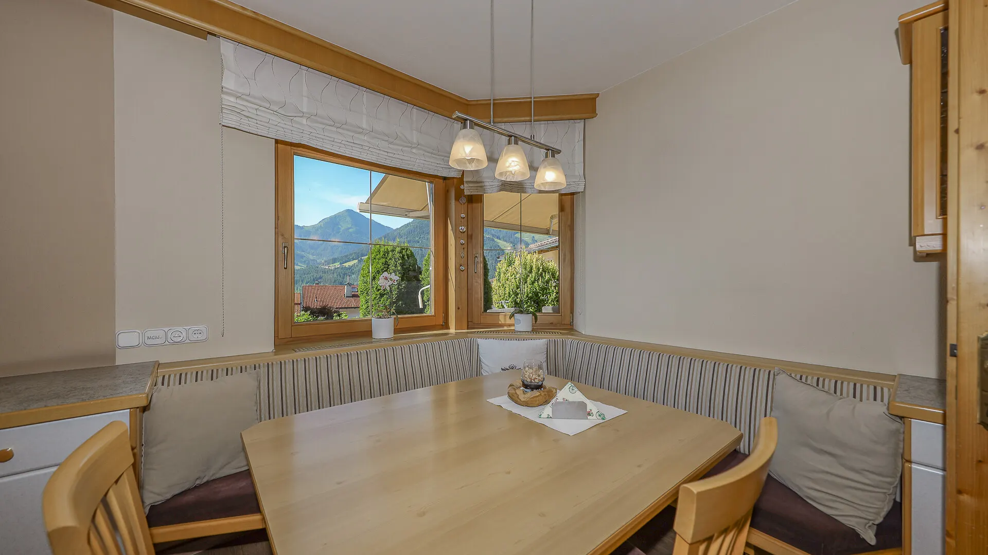 KITZIMMO-Eckreihenhaus in sonniger Ruhelage mit Panorama-Ausblick - Immobilien Brixen.