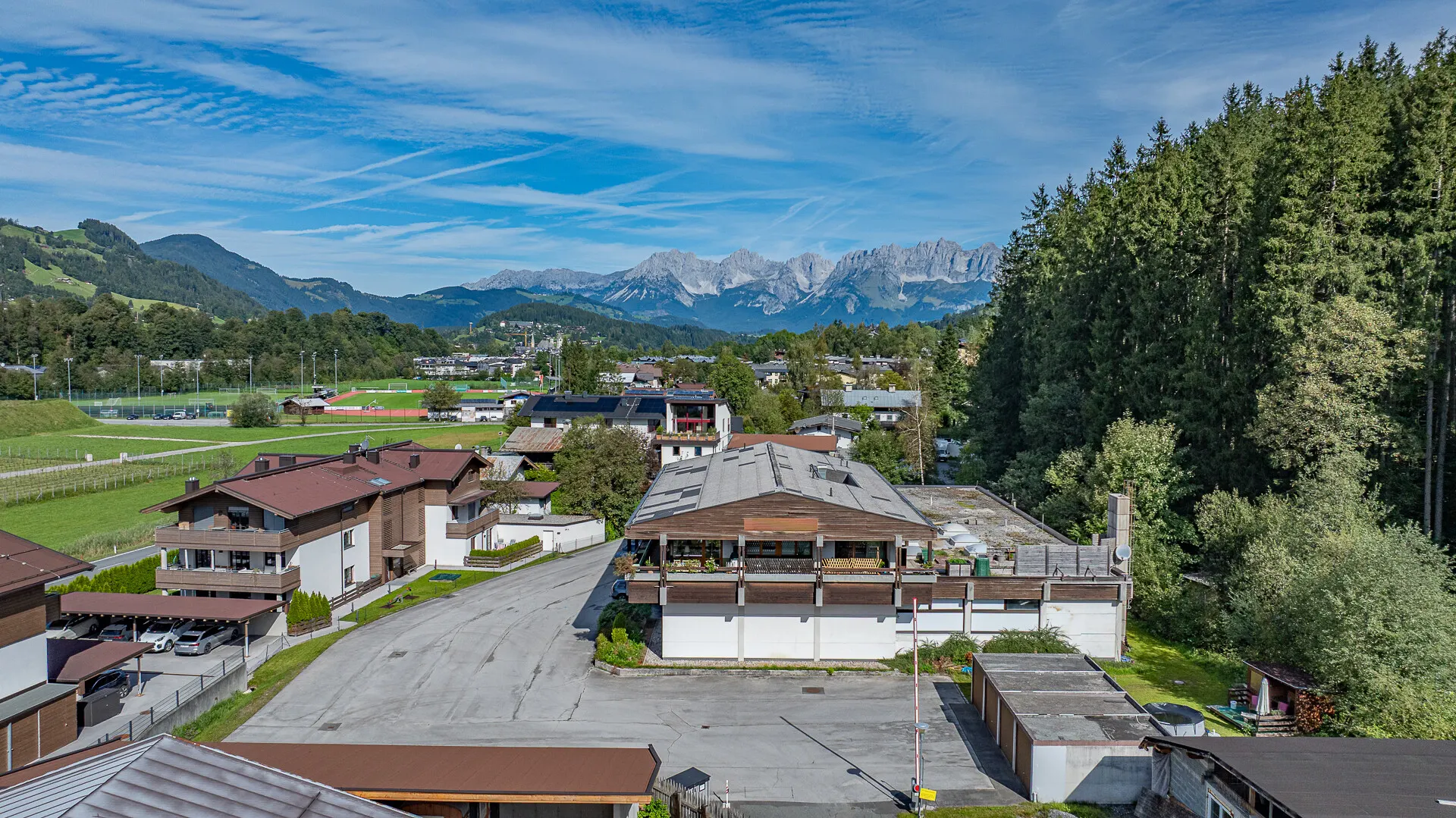 KITZIMMO-Riesiges Baugrundstück mit großem Potenzial in sonniger Lage & tollem Ausblick.